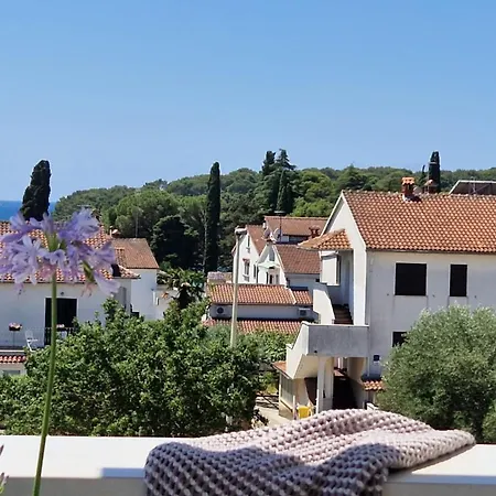 4r Royal Rojnic 2 Apartment