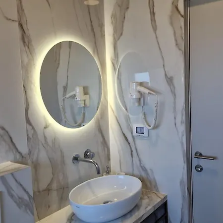 Apartment 4r Royal Rojnic 2 *
