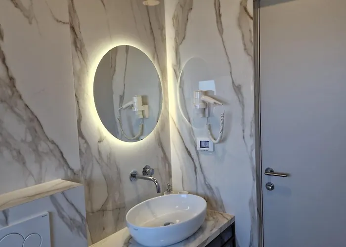 Apartment 4r Royal Rojnic 2 *